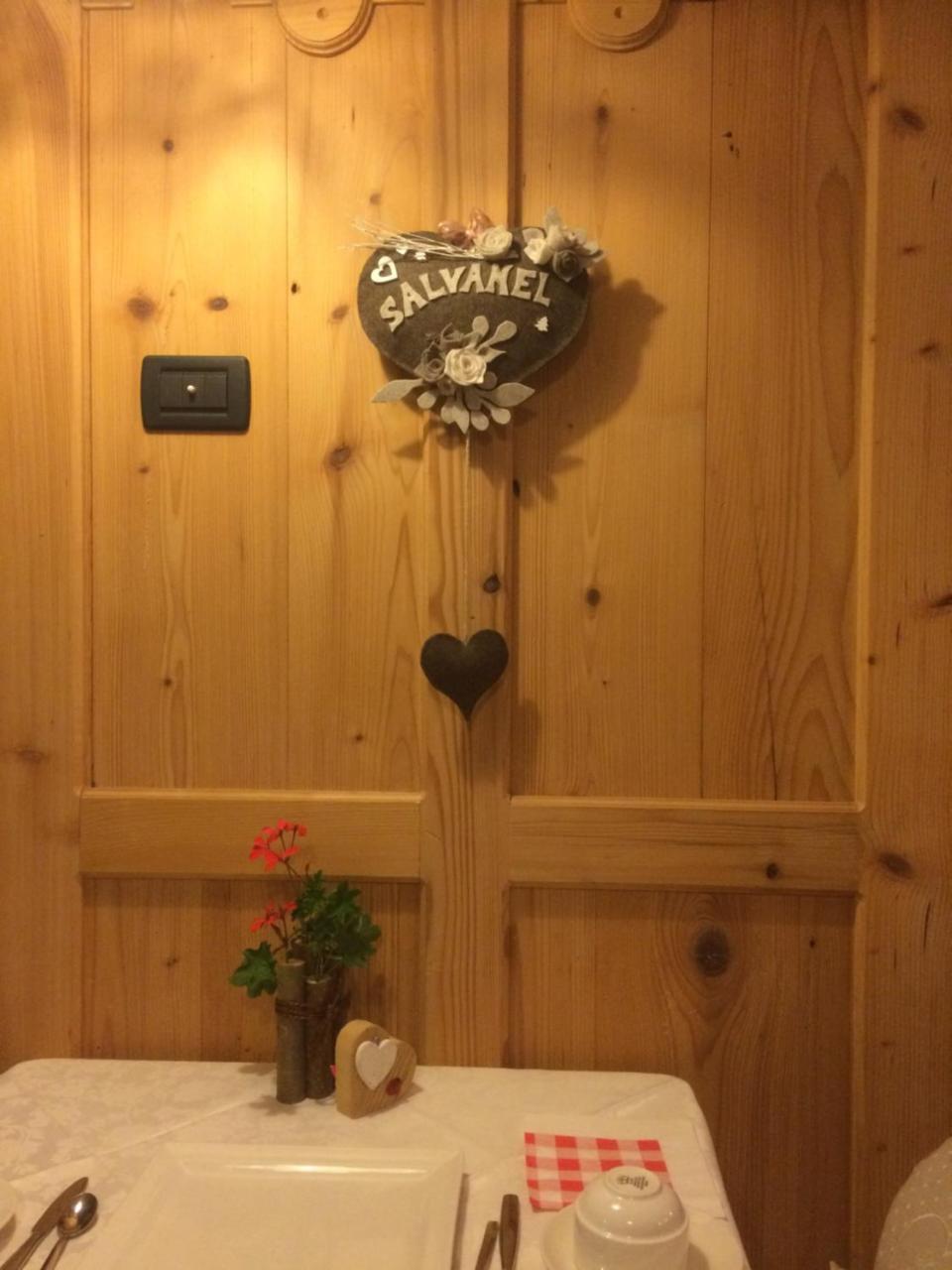 קאבאלס Hotel Garni Salvanel מראה חיצוני תמונה